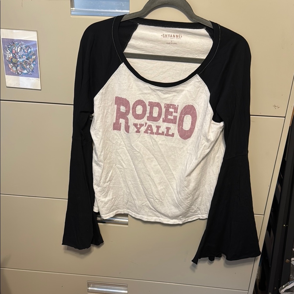 Shyanne Black and White Raglan Long Flared Sleeve Tee Size L